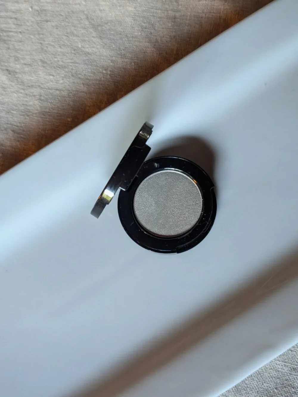 Alima Pure Refillable Pressed Eyeshadow Compact + Refill Pan in Solar